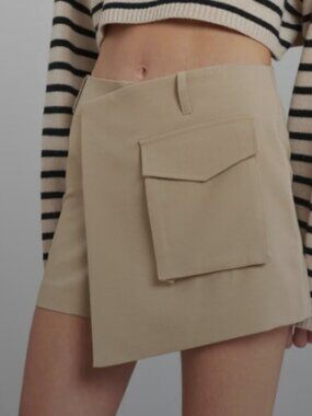 The Frankie Shop Judy Pocket Skort Tan Khaki Utilitarian Mini – Size XS